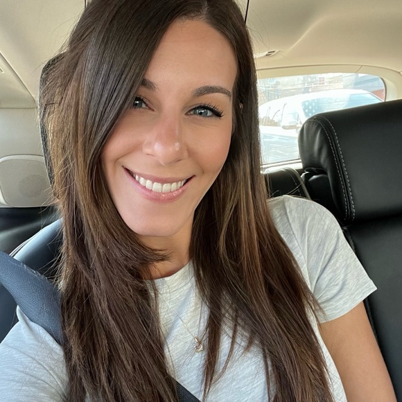 Meet your Posher, Kierstin - Picture 3 of 3